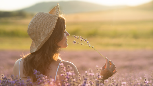 Scent-sational Seasons: Switching Up Your Fragrance Year-Round